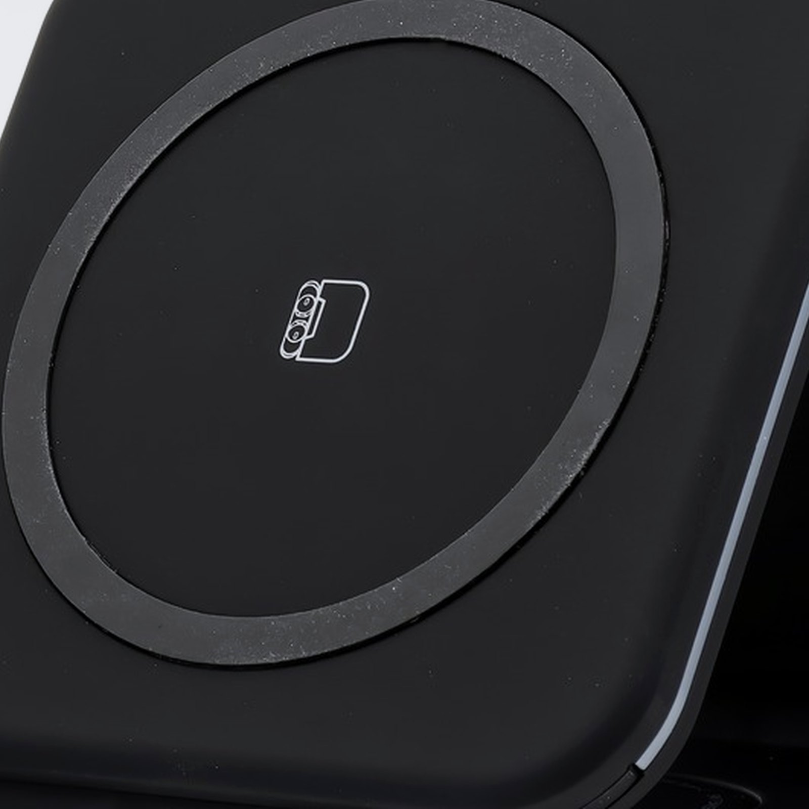 3-in-1 Wireless Charging Stand — 2
